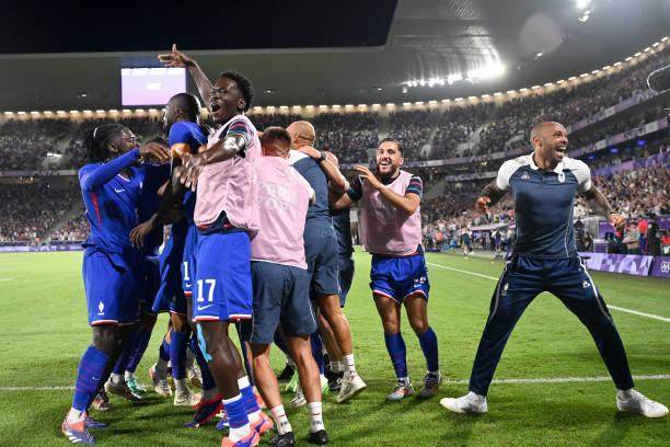 1722651482908071808.jpg 2164461994-612x612.jpg